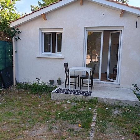 Studio Maisonette Езин Екстериор снимка