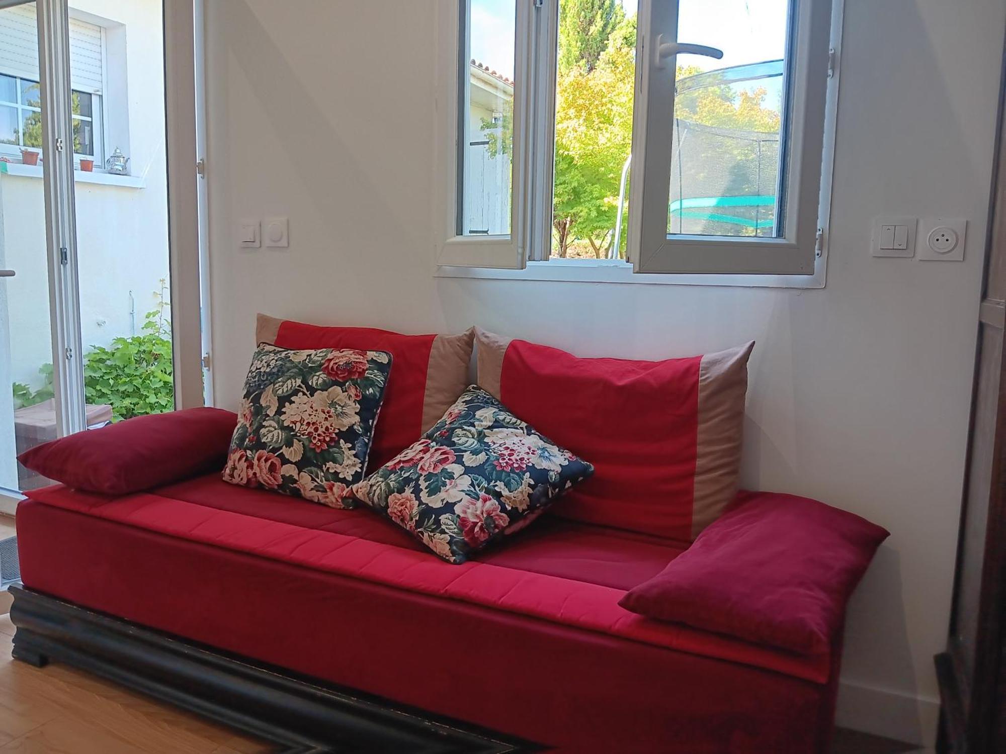 Studio Maisonette Езин Екстериор снимка
